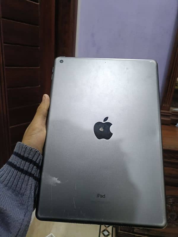 Condition 10/9 ipad 7 generation 32 gb 2