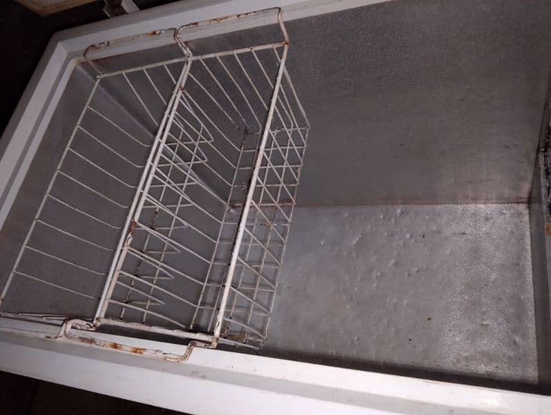 Deep freezer for sale 3