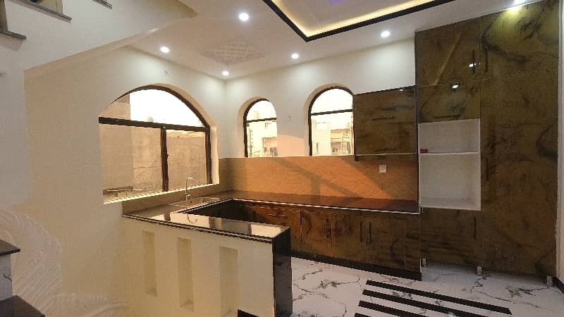 5.38 Marla Luxury House For Sale In Bismillah Housing Society GT Road Manawan Lahore. 10