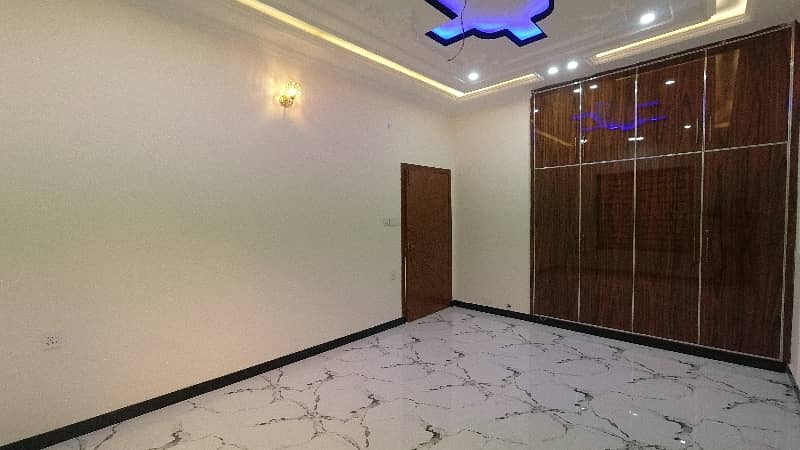 5.38 Marla Luxury House For Sale In Bismillah Housing Society GT Road Manawan Lahore. 11