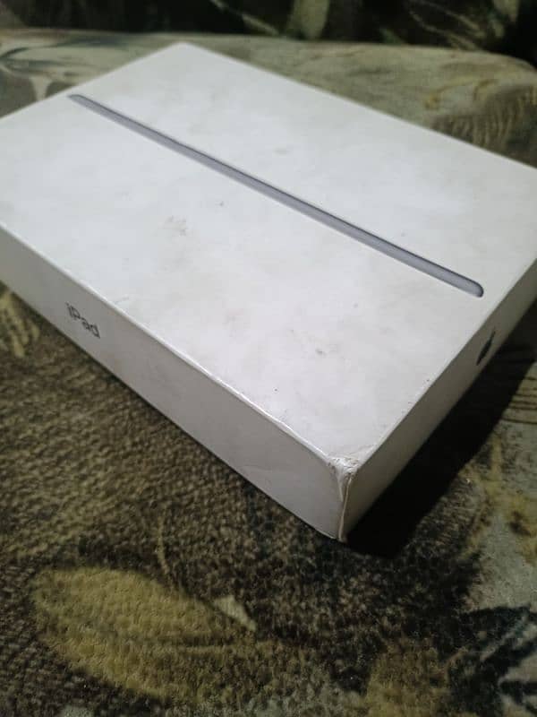 Condition 10/9 ipad 7 generation 32 gb 8