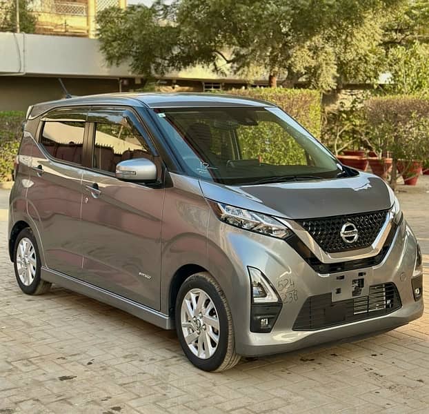 Nissan Dayz Highway Star 2021 3