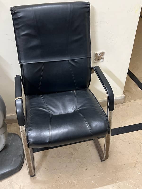 4 Executive Chairs (6000 each) 3