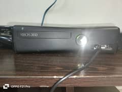 XBOX 360 in very good condition with 40 games installed