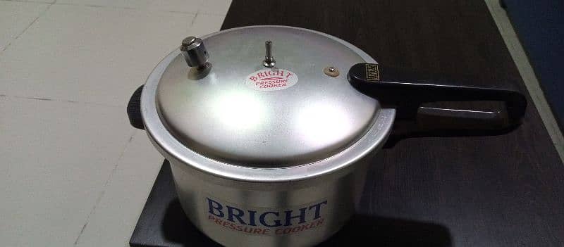 Bright pressure cooker 0