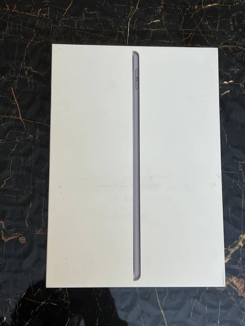 IPAD 9th gen 64GB Space grey with digital pen and cover 2