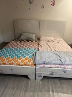 2 single bed with dressing table