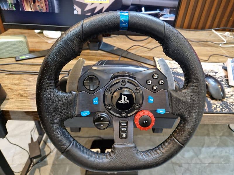 Logitech G29 steering wheel + Gear shifter 2