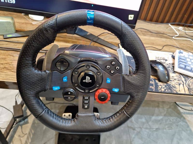 Logitech G29 steering wheel + Gear shifter 5