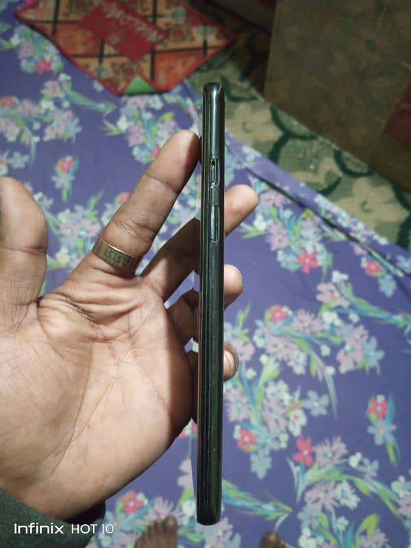 One plus 8 10/10 condition 3