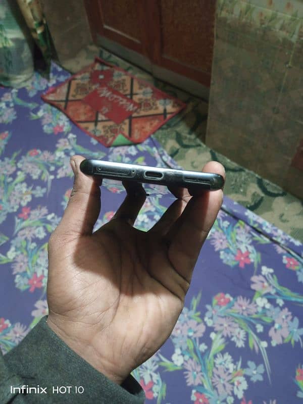 One plus 8 10/10 condition 7