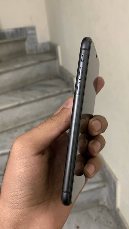 iphone 11 non pta 64gb 95% 0