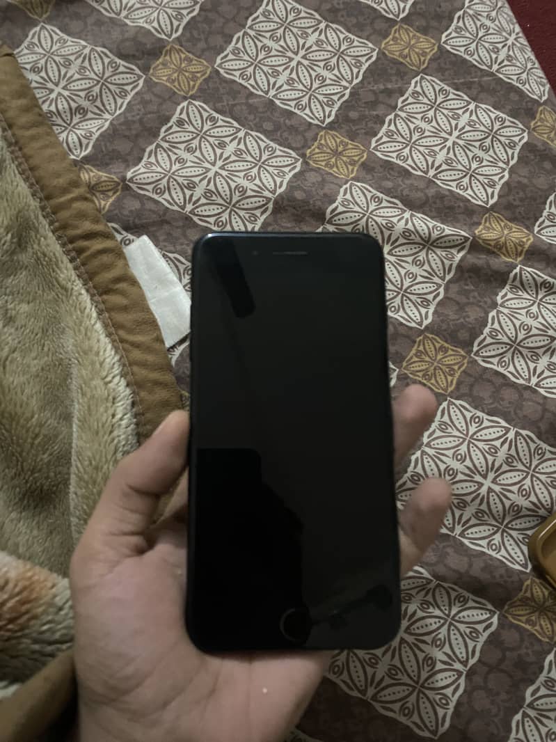 iPhone 7 Plus Non PTA 32GB 17