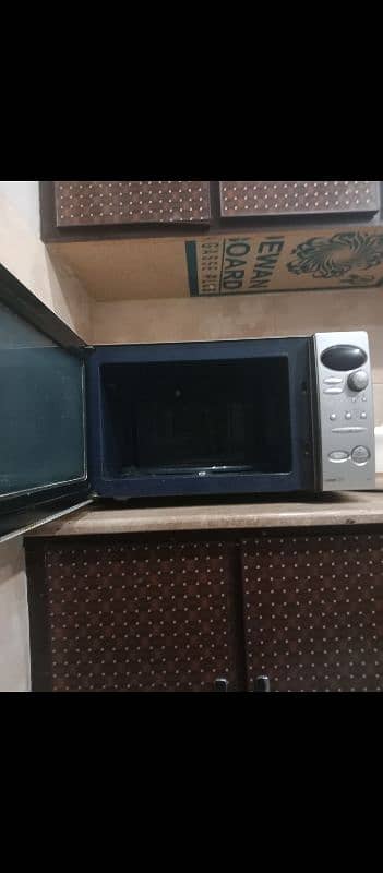 Microwave oven Samsung 42 Liter full size. . . Made in korea 1