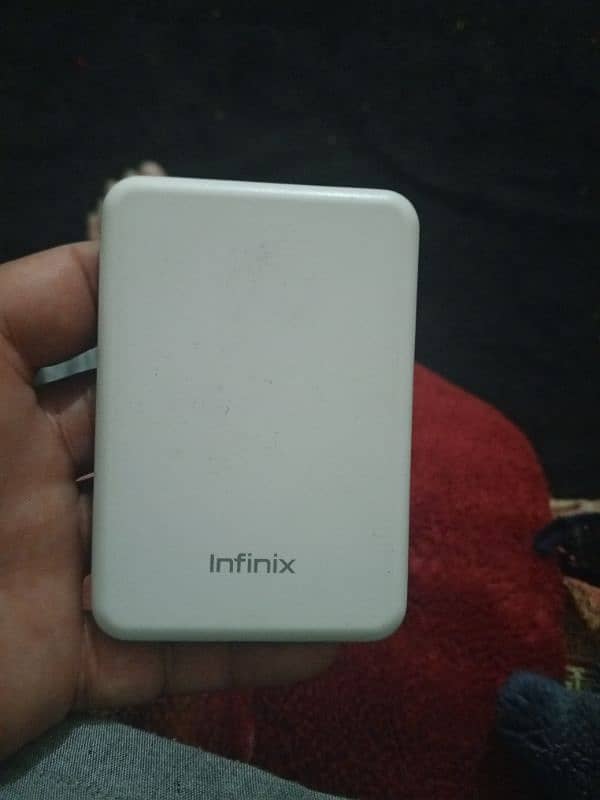 infinix note 40 original power Bank phone ke sath wali hai wireless 1