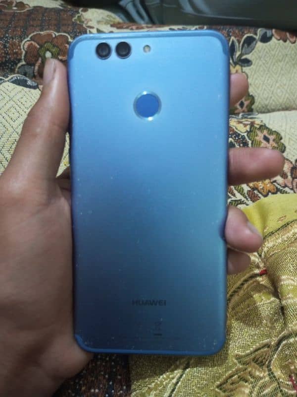 Huawei nova 2 plus 4/64 ram 2