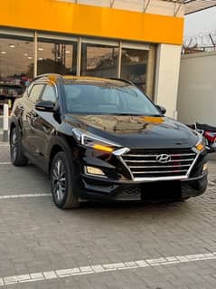 Hyundai Tucson AWD full options