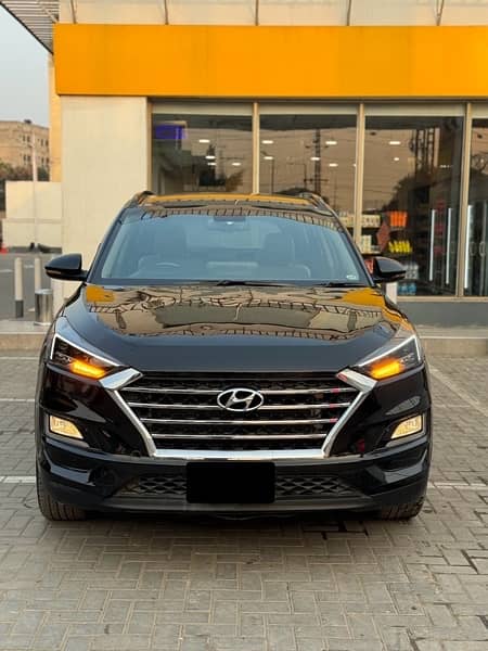 Hyundai Tucson AWD full options 1