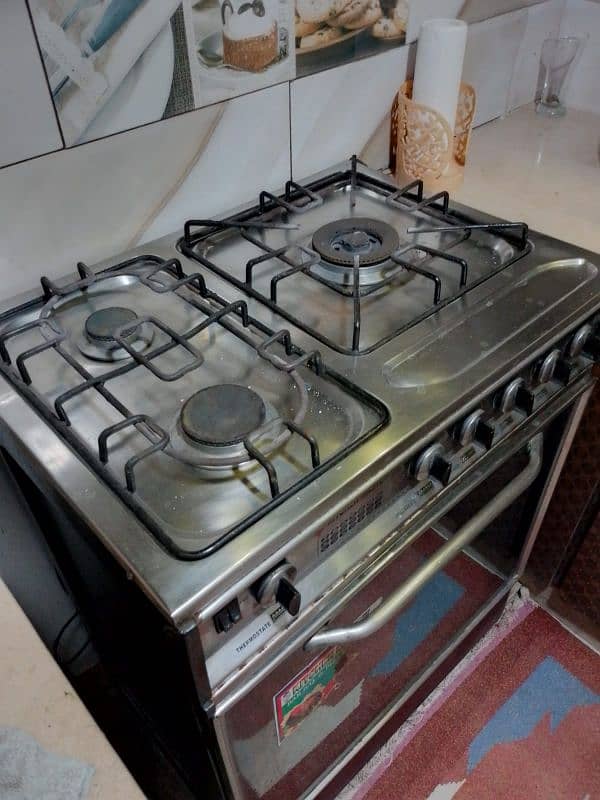 great condition cooking range 2