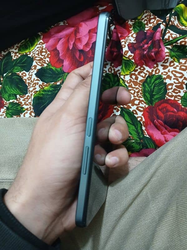 Vivo Y17s 6