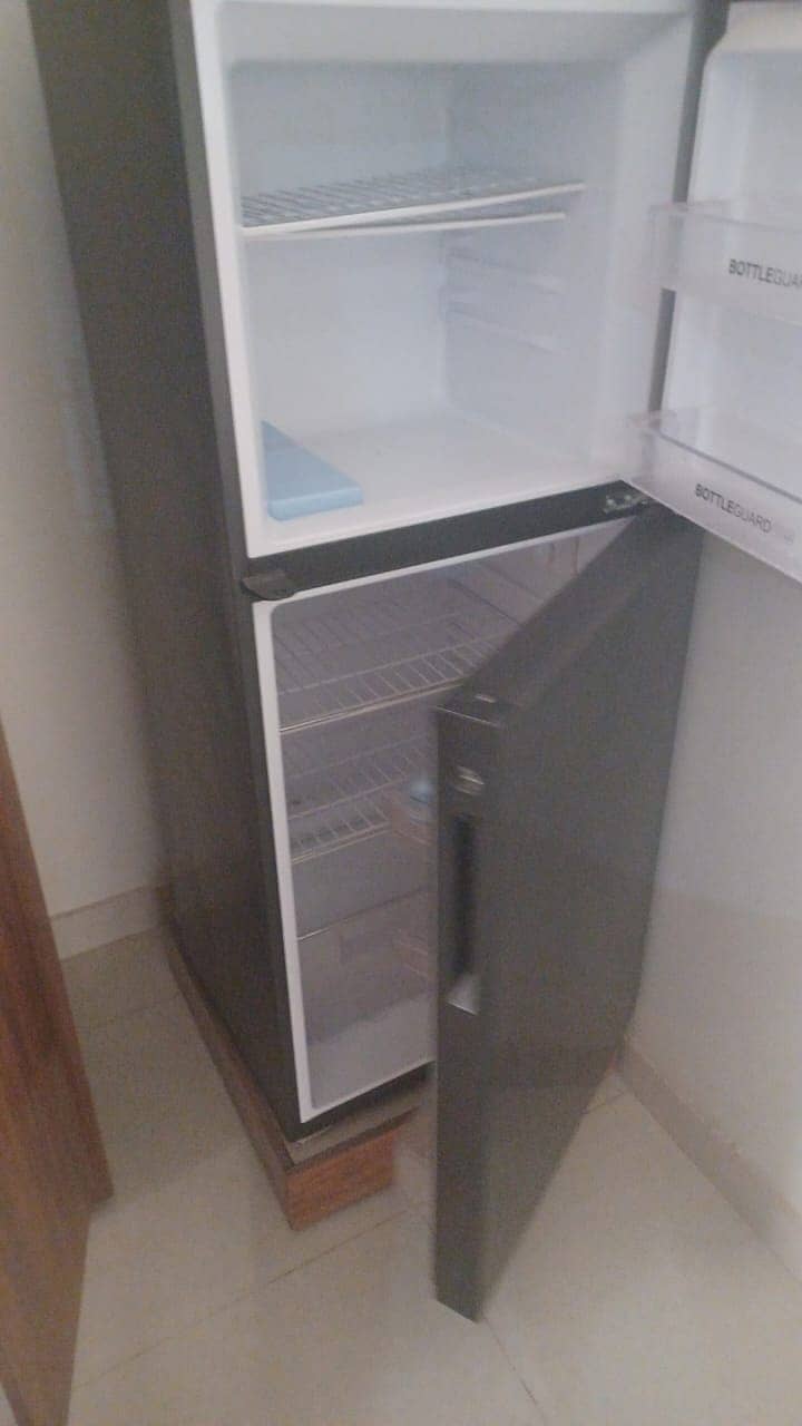 Haier fridge - very good condition 1