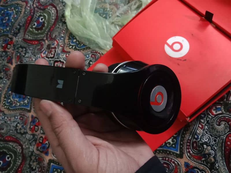 Beats by Dr Dre Monster 11