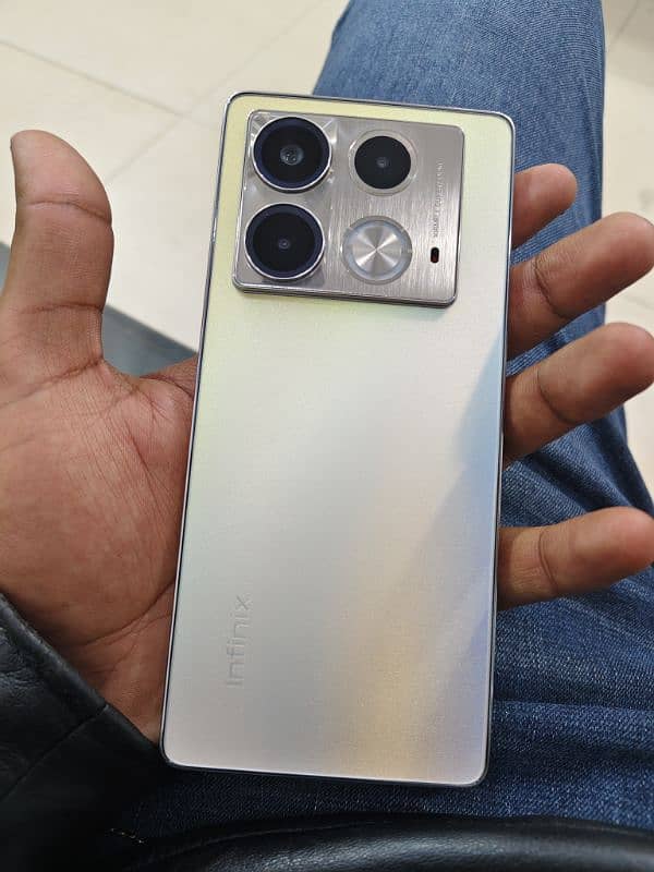 infinix note 40 8/256 0