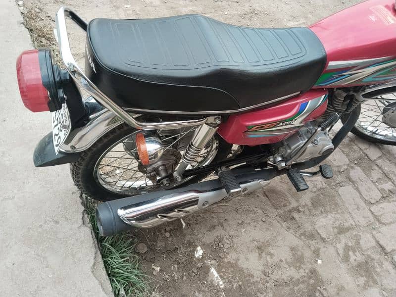 Honda 125 2023 03219599697 8