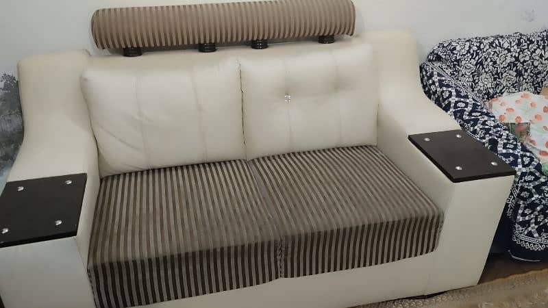 6 seater sofa set for sale in excellent condition 2