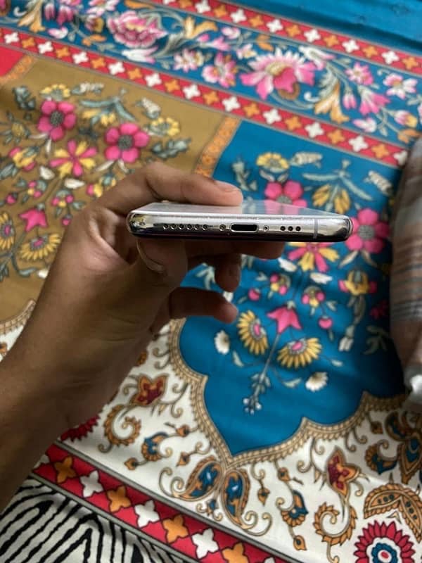 iPhone XS ( Non Pta ) 4