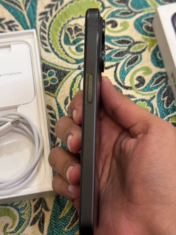 iphone 15 pro 256gb JV physical+e-sim Battery health 99% 4