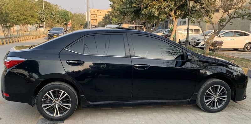 Toyota Corolla Altis Grande 2019 3