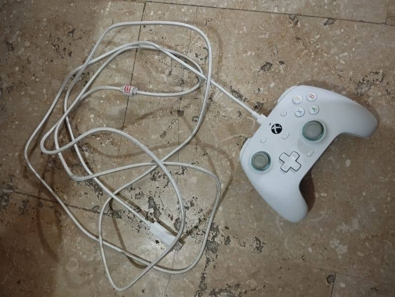 X-Box Series X (with original controller and Accessories) 3