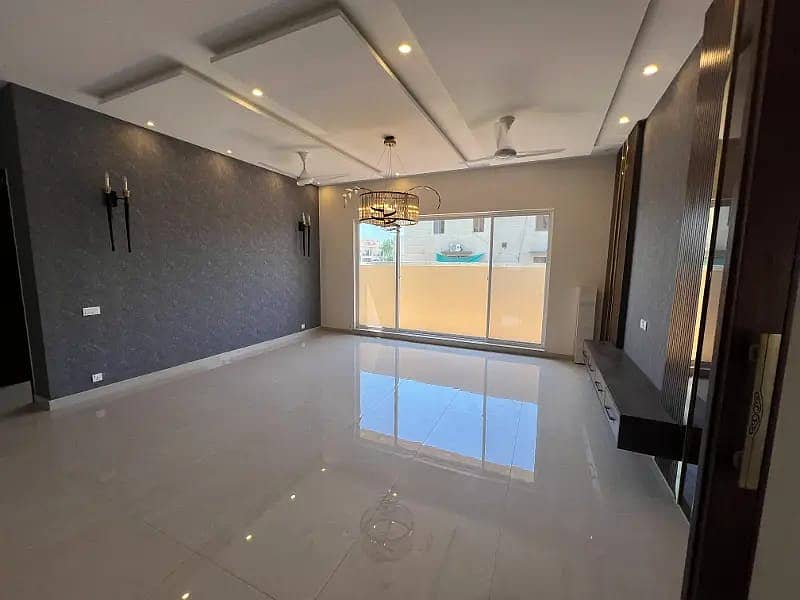 Classical design 1 Kanal brand new House is up for sale 4