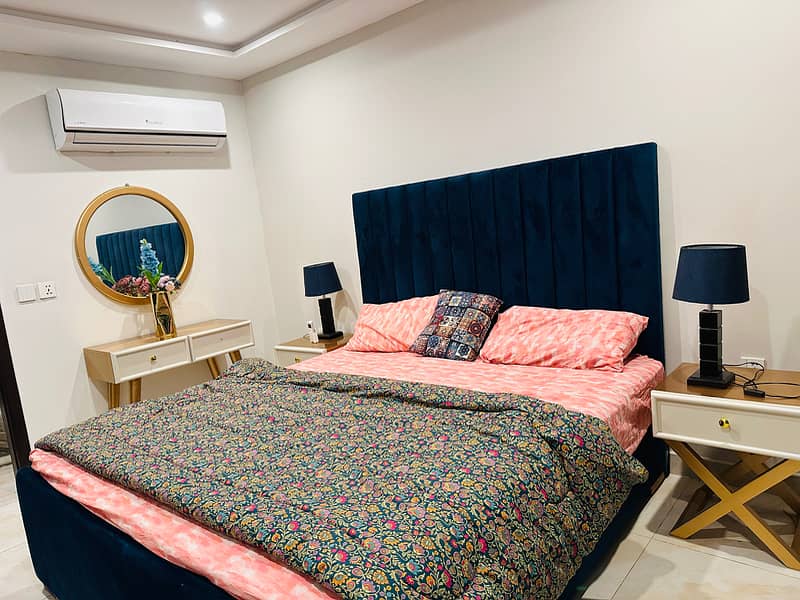 One Bedroom Vip apartment available on daily basis in bahria town LHR 0