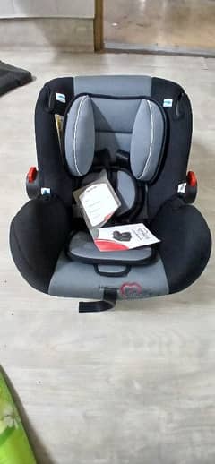 tinnies baby car seater with air bags just use 1 day