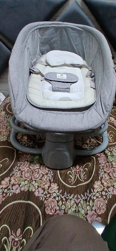 mastella swinger baby just like a new used 3 days electric 1