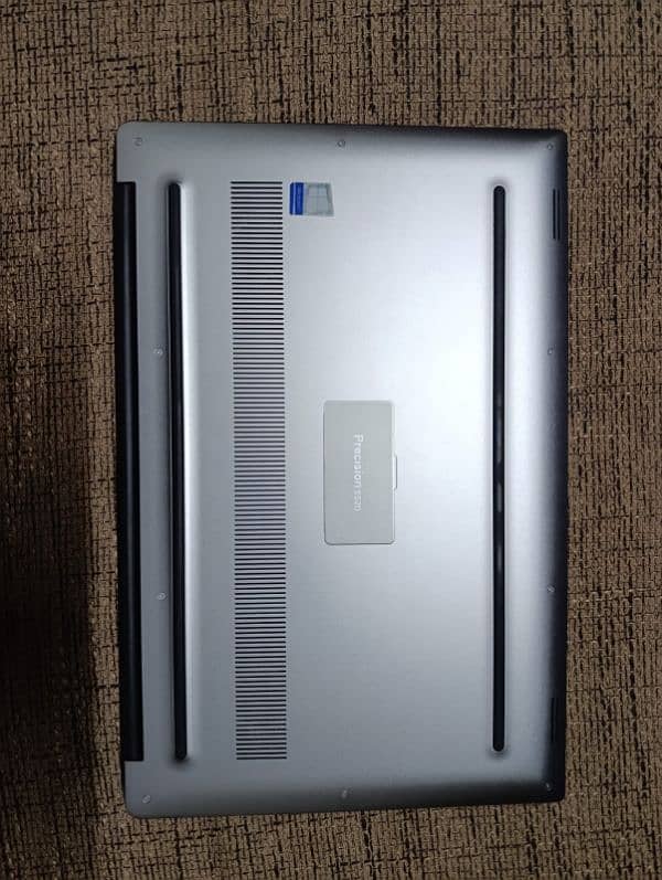 DELL PRECISION 5530 15.6 inches 11