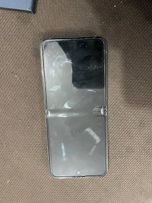 Samsung Flip Z 5 Condition 10/10 One hand used 6