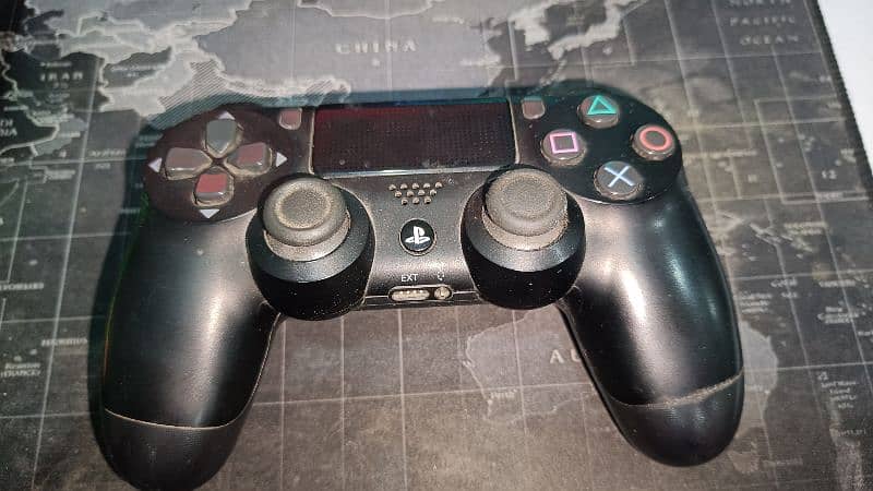 PS4 controller 3