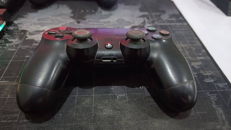 PS4 controller 4