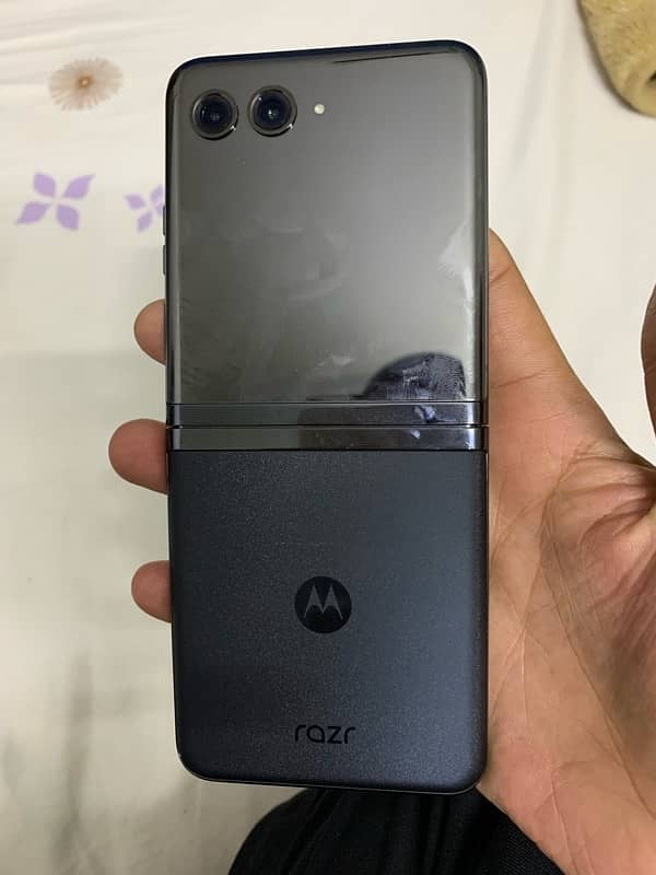 Moto razr 40 ultra 6