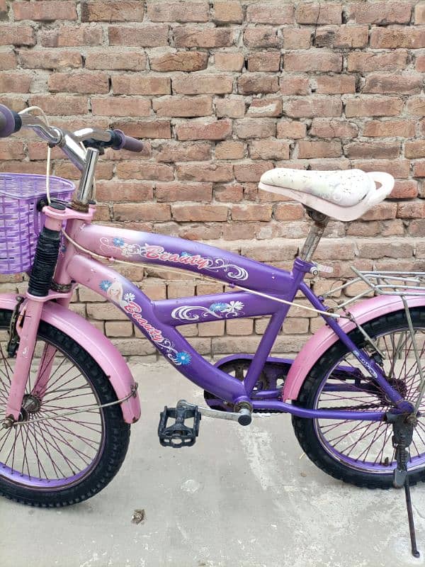 Girls bicycle in good condition 8