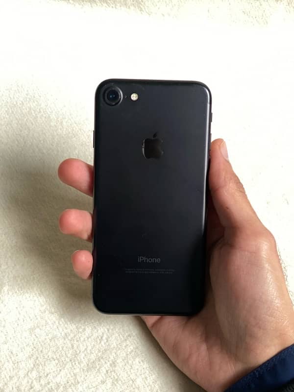 Iphone 7 128gb pta approved 3