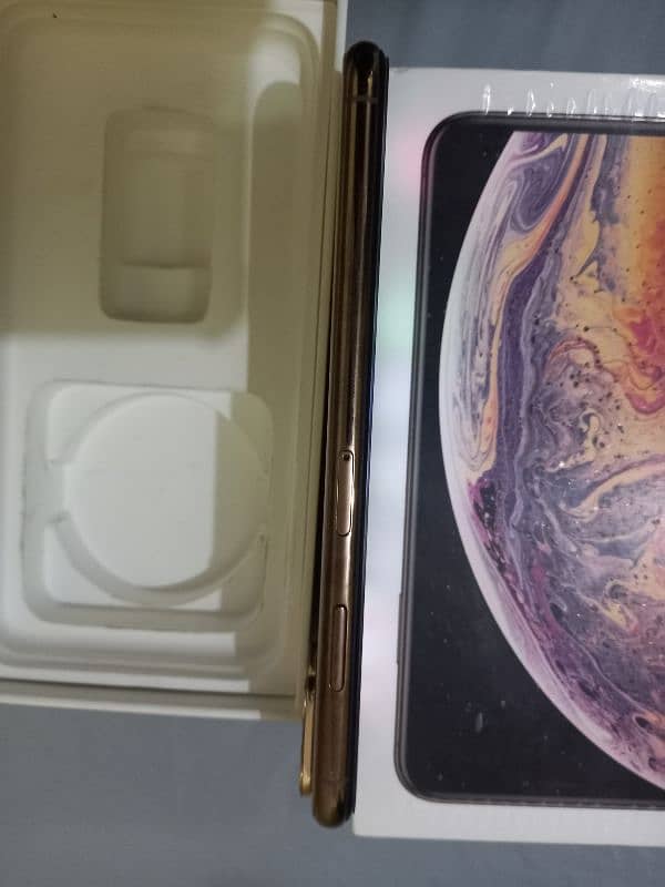 IPHONE XS MAX PTA OFFICIALLY APPROVED WITH BOX 9