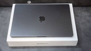 MacBook M3 Pro 36GB 512GB 2023 16.2 inches in warranty