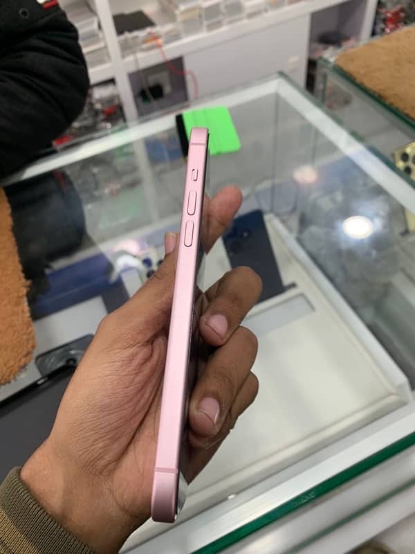 IPHONE 15 PLUS (256GB) FRESH PIECE 2