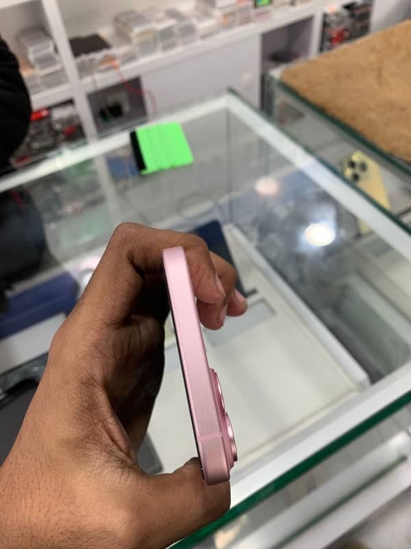 IPHONE 15 PLUS (256GB) FRESH PIECE 3