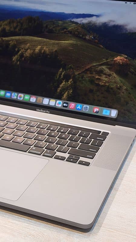 MacBook Pro i9 2019 16GB 512GB 4GB 16" 2