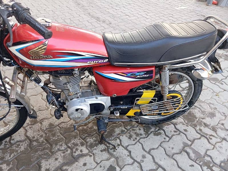 urgent sale honda 125 4